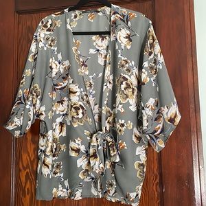 Stitch fix Short tie kimono